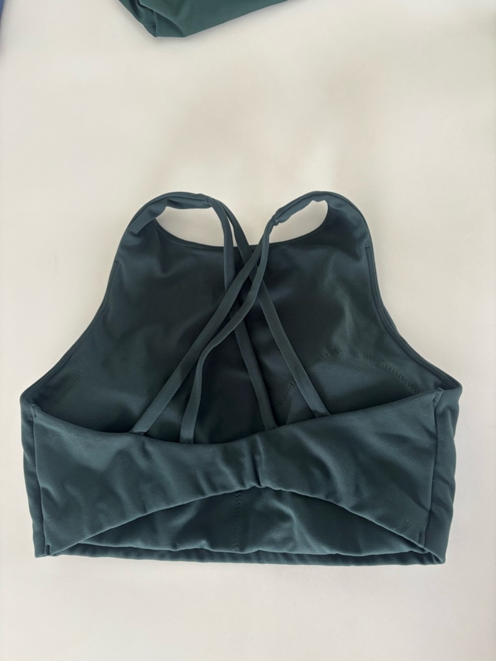 EasyLift™ High Neck Sports Bra with White Logo - Picture 4 of 4